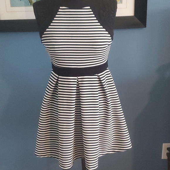 Forever 21 Dresses & Skirts - Forever 21 black and white striped dress